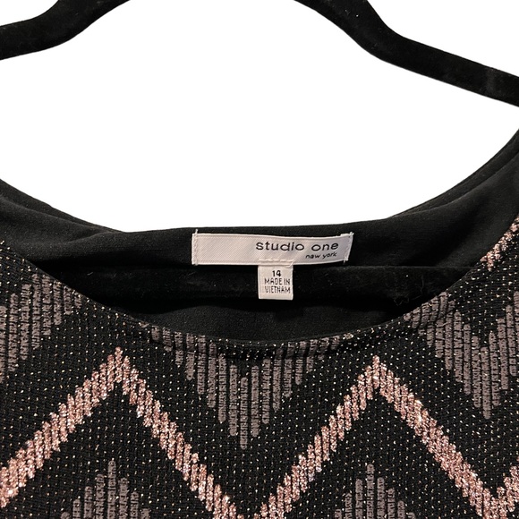 STUDIO 1 Black and Gold Glitter Chevron Dress - Picture 5 of 8